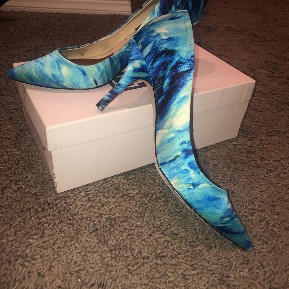 Ivanka T pumps